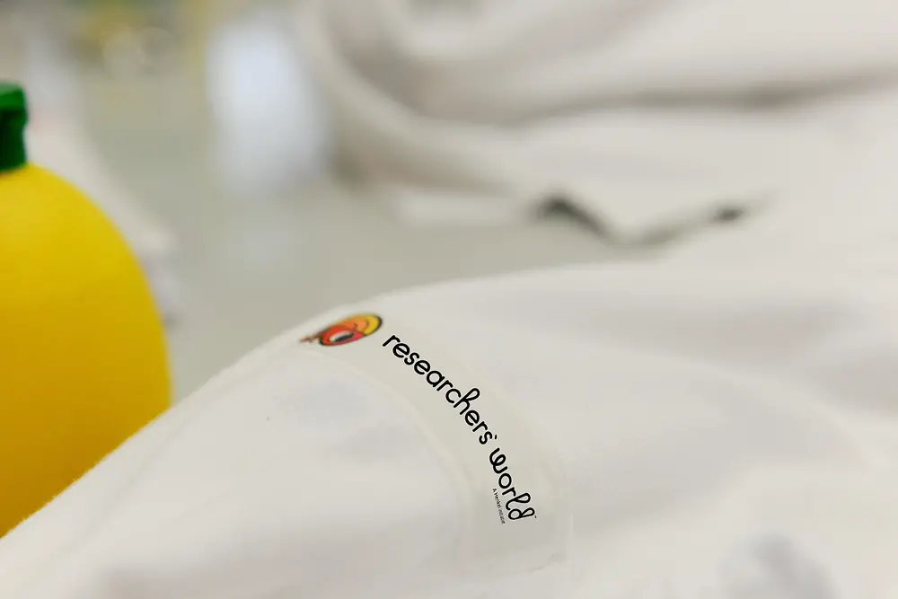 researchers-world-lab-coat