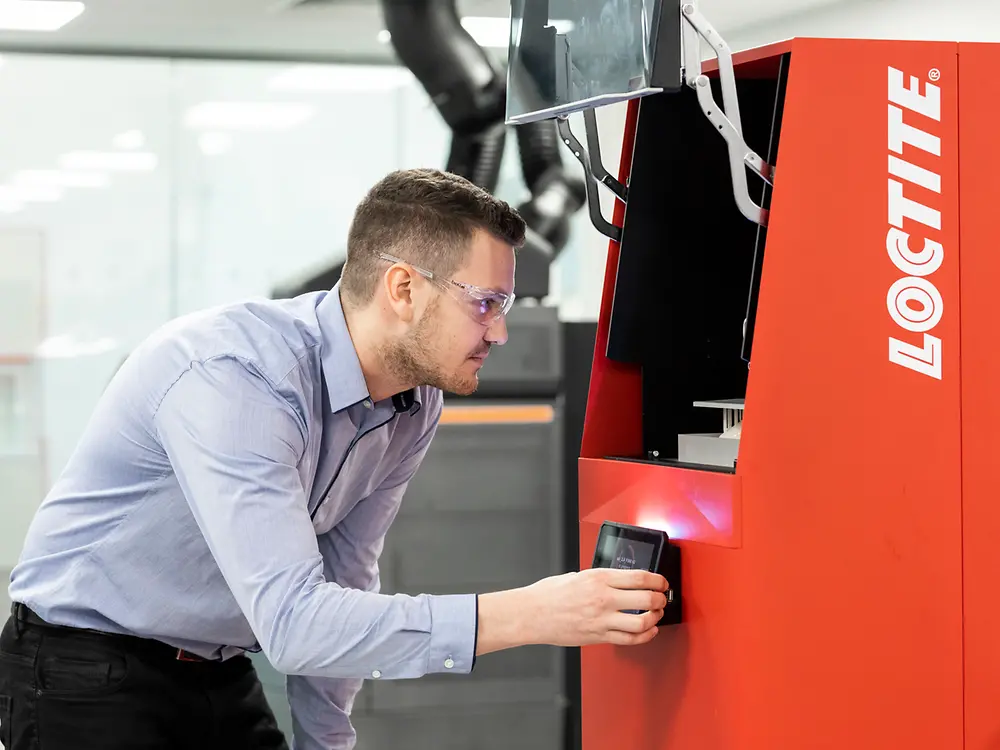 Im Innovations- und Interaktionszentrum von Henkel in Dublin wird mit Hilfe von Loctite-Materialien 3D-Druck betrieben.